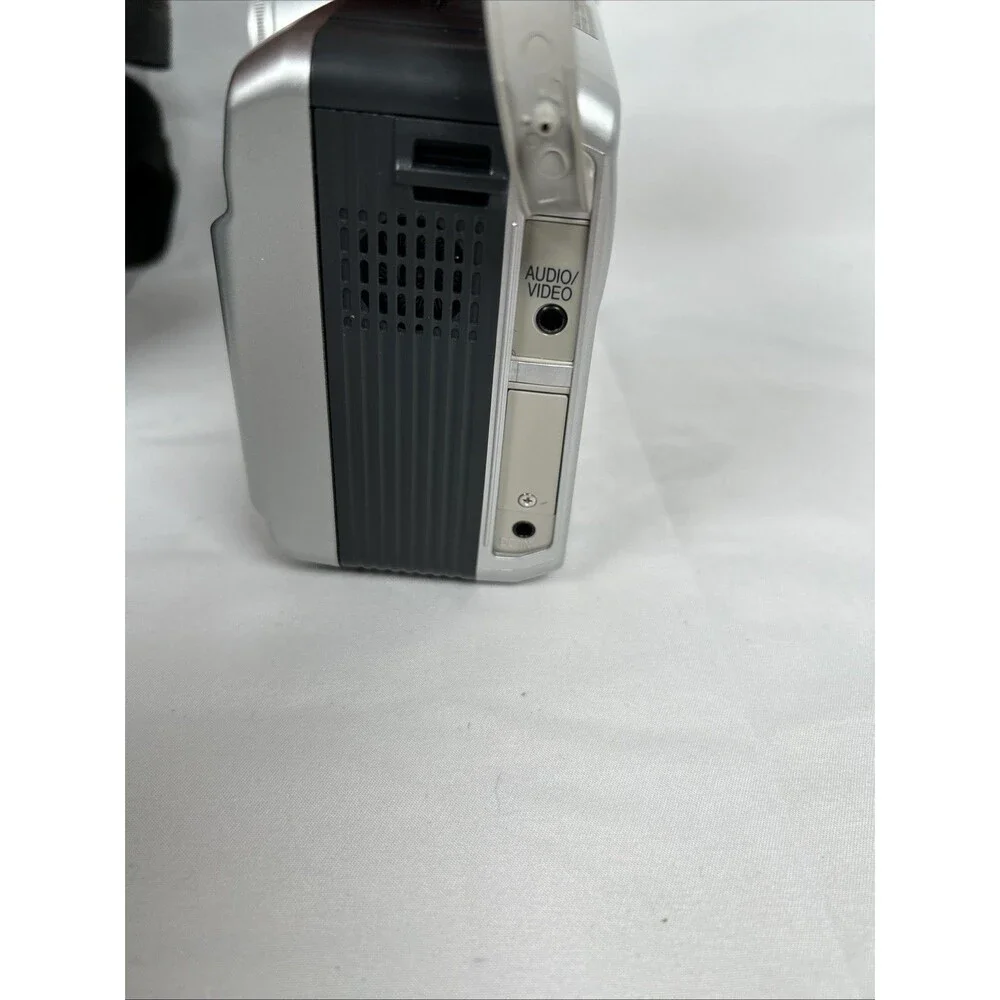 Sharp VL-A110 ViewCam 8 Camcorder Tape Camera 16x Power Zoom Tested